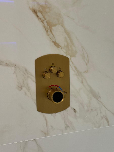 f9996de6-d0d2-43c6-863f-a105e6eb8dcc